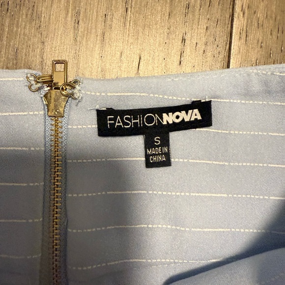 Fashionova size small suit - Picture 3 of 6